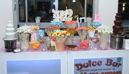 בר מתוקים לבת מצווה עם כיתוב 12